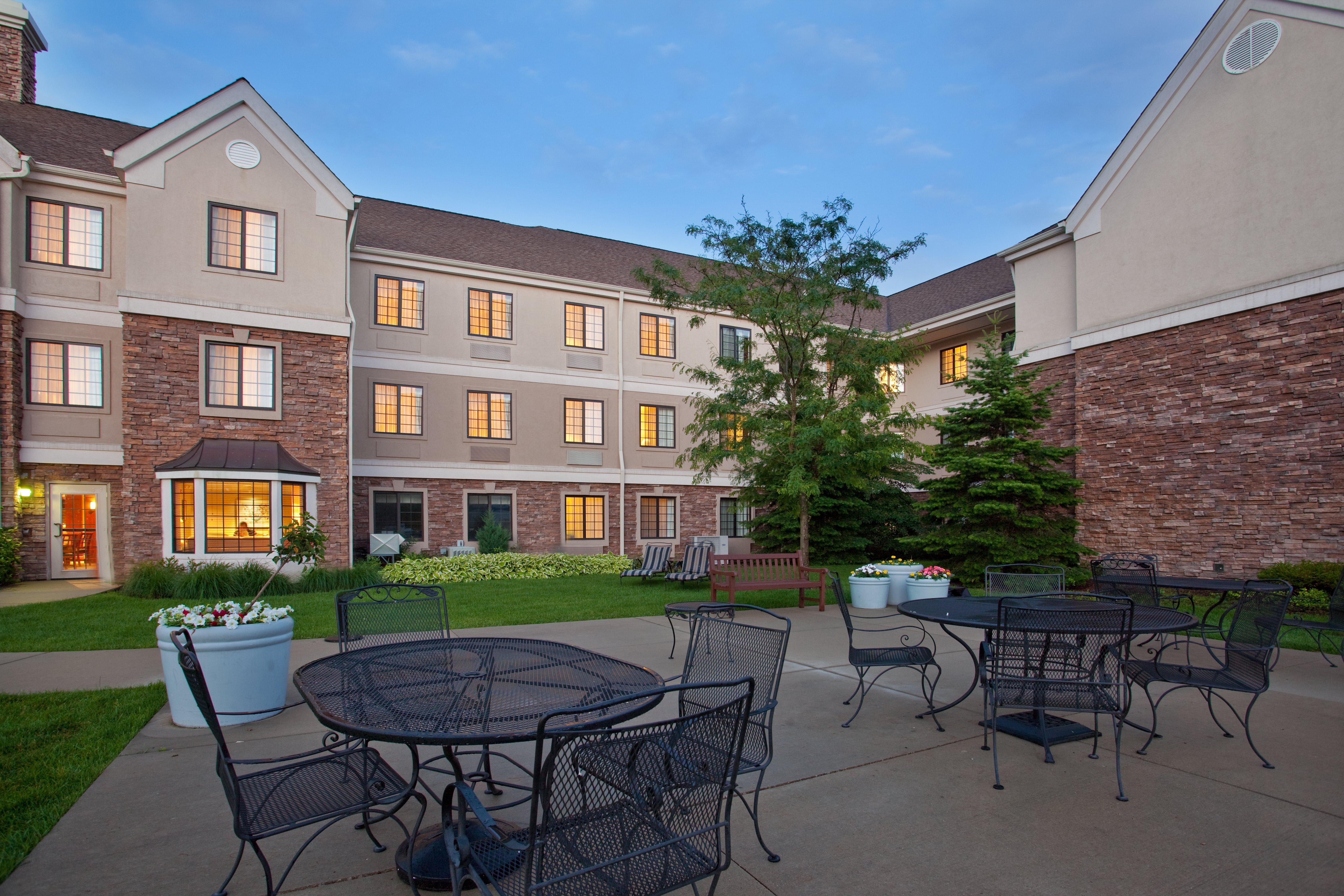 Staybridge Suites Lincolnshire By Ihg Esterno foto